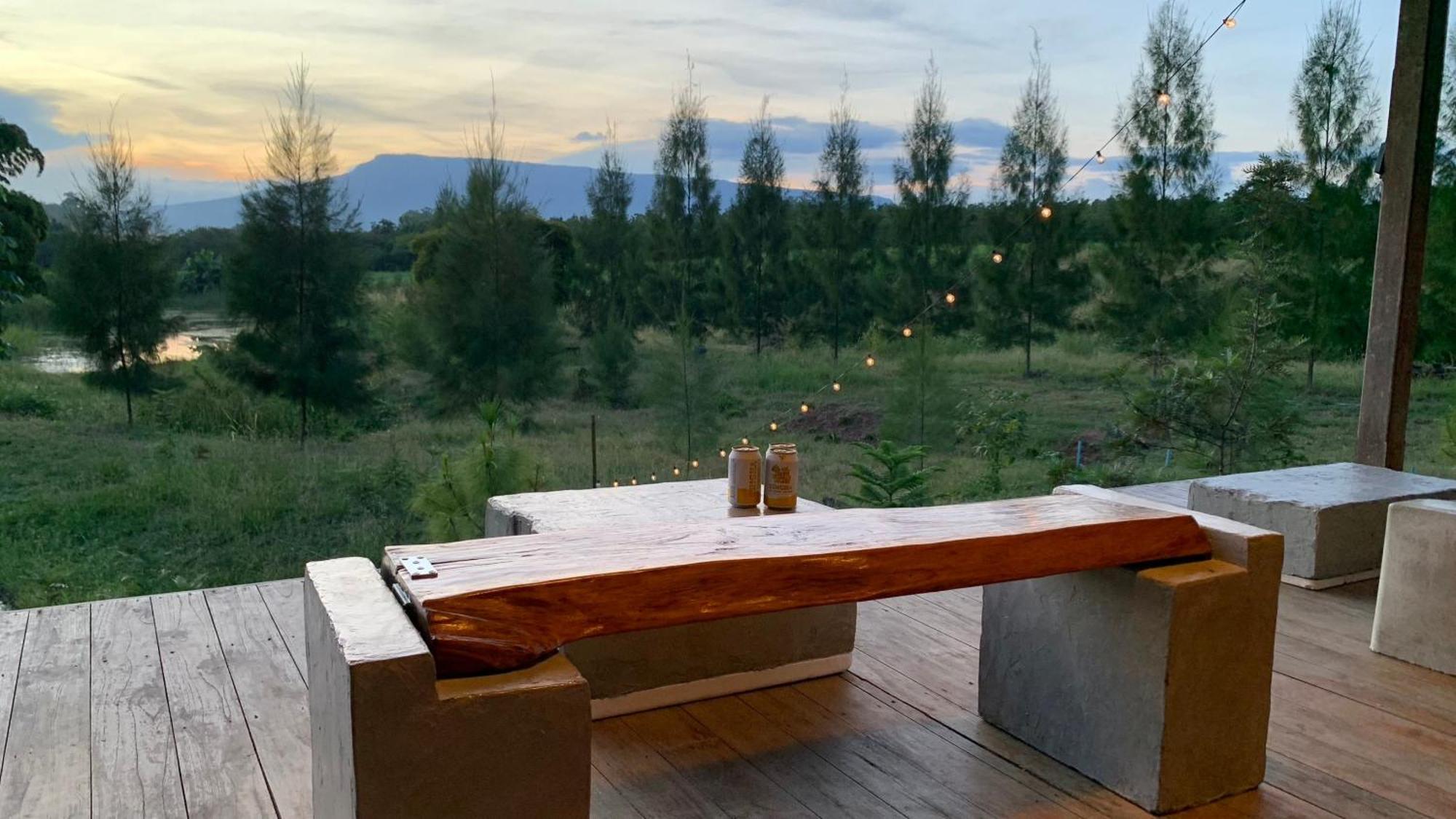 ฟาร์มแกะภูกระดึง Waraporn Valley Ban Nong Tum 外观 照片